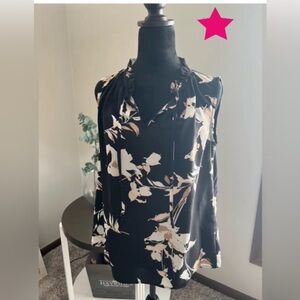 Merona black, cream and white blouse size medium